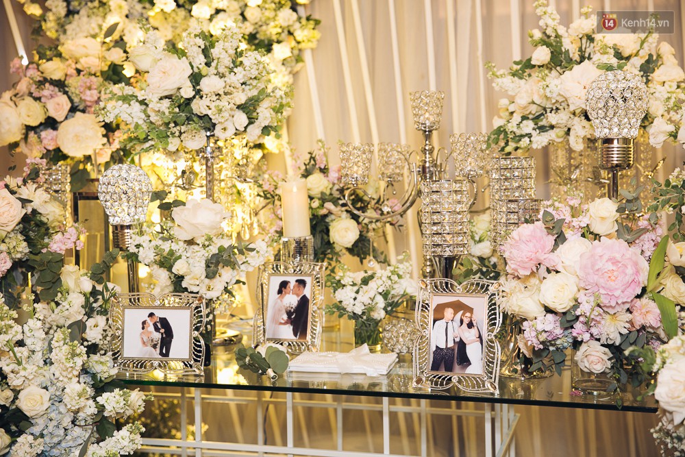 Khung cảnh sang trọng, ngập tràn sắc hoa bên trong tiệc cưới ngôn tình của Diệp Lâm Anh - Ảnh 3.