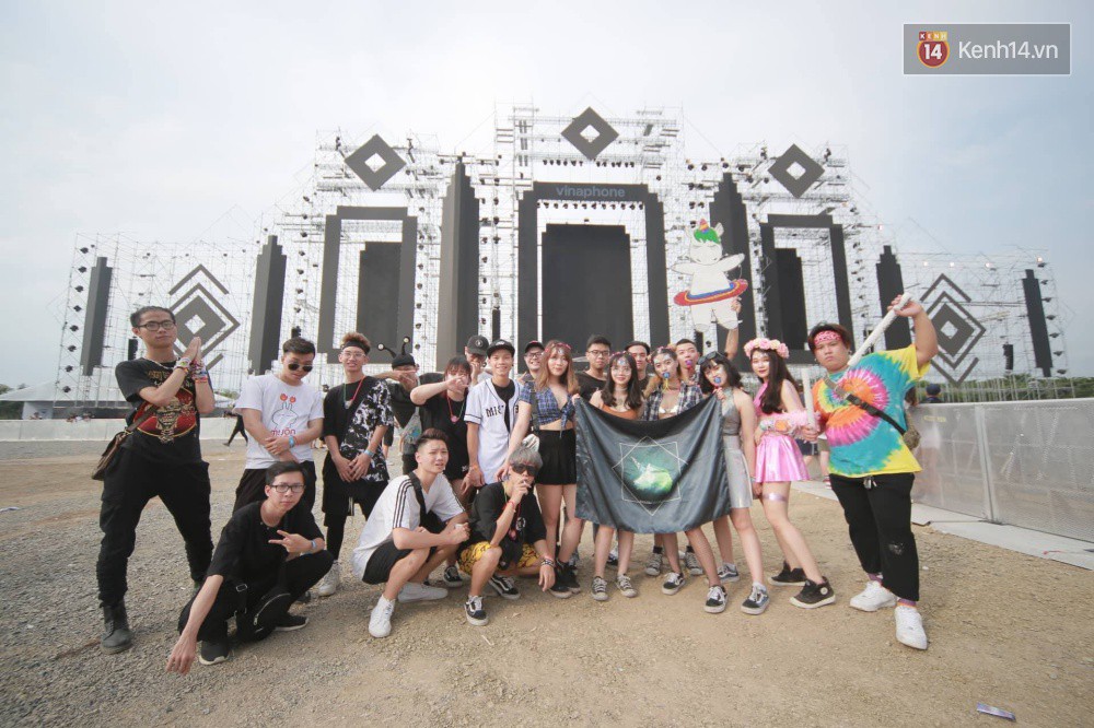 Cận cảnh s&acirc;n khấu khủng đạt kỷ lục Guinness Việt Nam của đại nhạc hội c&oacute; Above & Beyond tham gia tối nay - Ảnh 7.