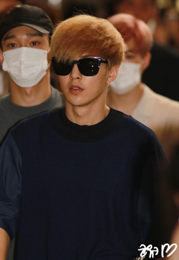 Mặt mộc chân thật nhất của sao Kpop: Người đẹp khó tin, kẻ gây sốc vì da rỗ và mặt mụn - Ảnh 2. Mặt mộc chân thật nhất của sao Kpop: Người đẹp khó tin, kẻ gây sốc vì da rỗ và mặt mụn - Ảnh 2.