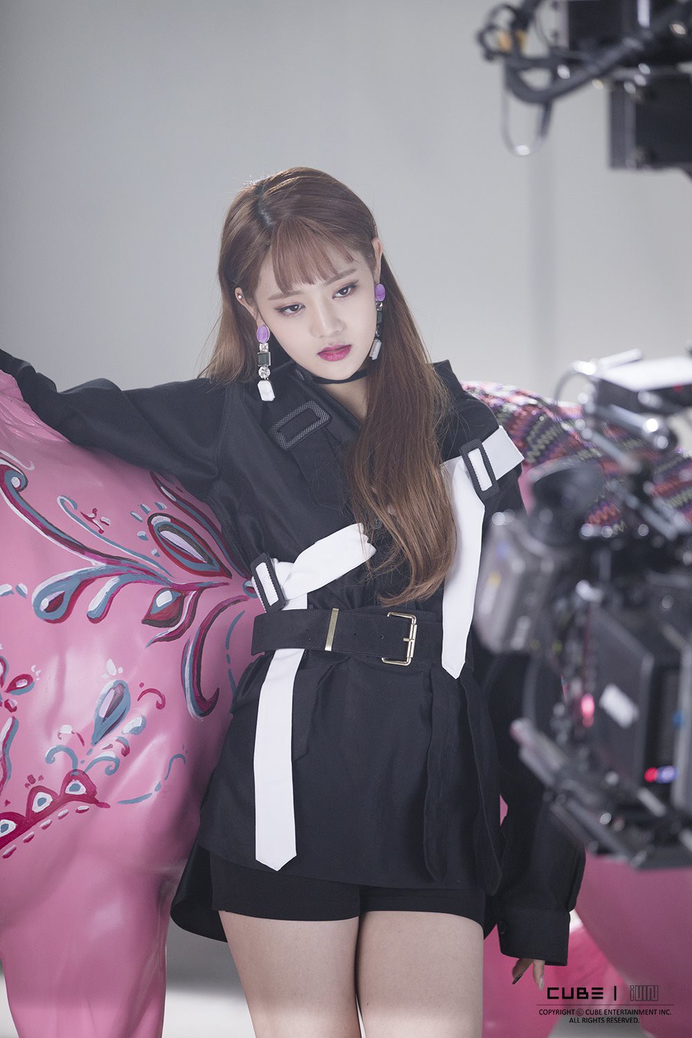 Nhan sắc lạ của girlgroup đang hot nhà Cube: Mỹ nhân suýt ra mắt với Black Pink xuất sắc, leader lột xác ngoạn mục - Ảnh 41.