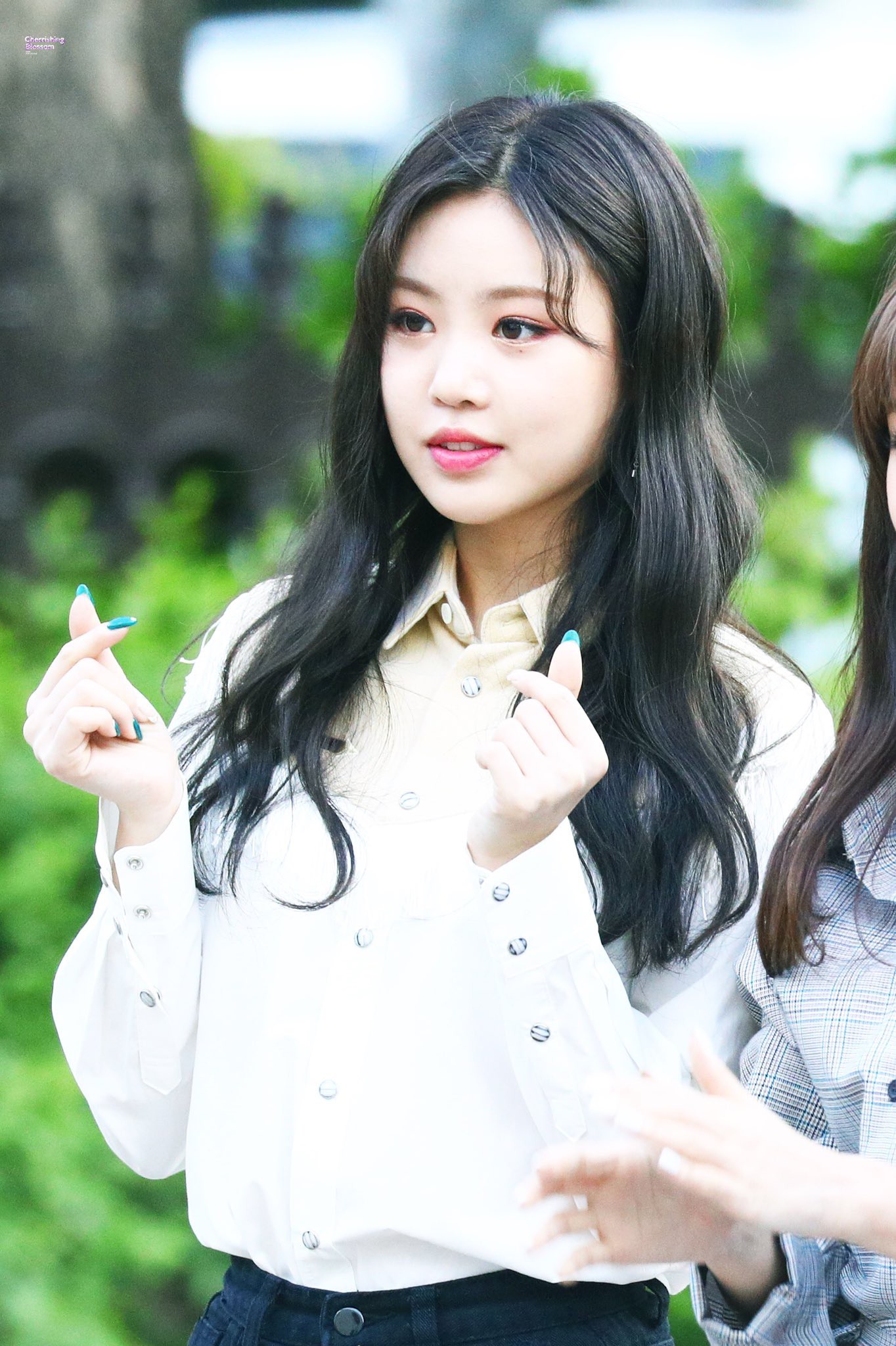 Nhan sắc lạ của girlgroup đang hot nhà Cube: Mỹ nhân suýt ra mắt với Black Pink xuất sắc, leader lột xác ngoạn mục - Ảnh 20.