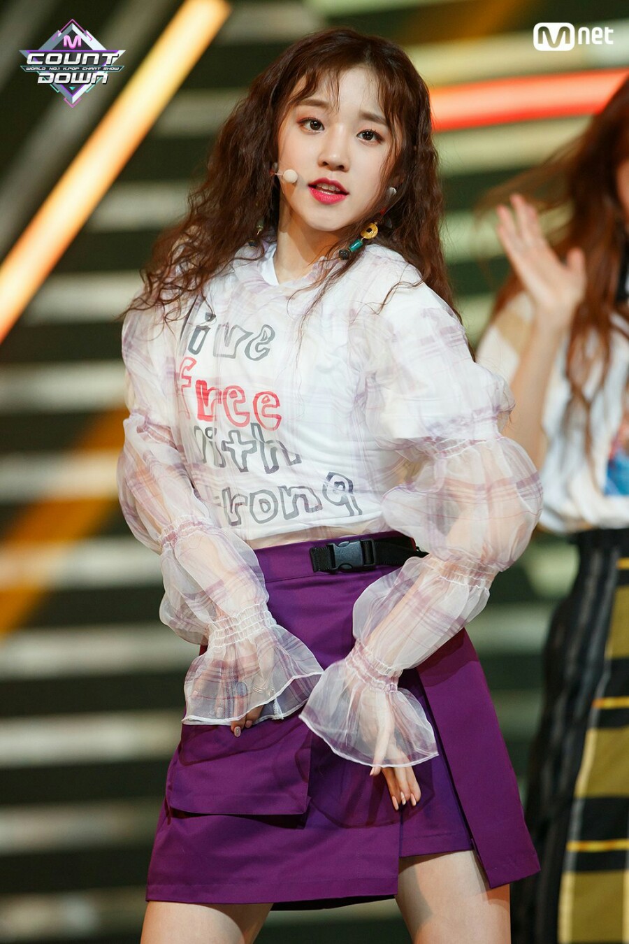 Nhan sắc lạ của girlgroup đang hot nhà Cube: Mỹ nhân suýt ra mắt với Black Pink xuất sắc, leader lột xác ngoạn mục - Ảnh 37.