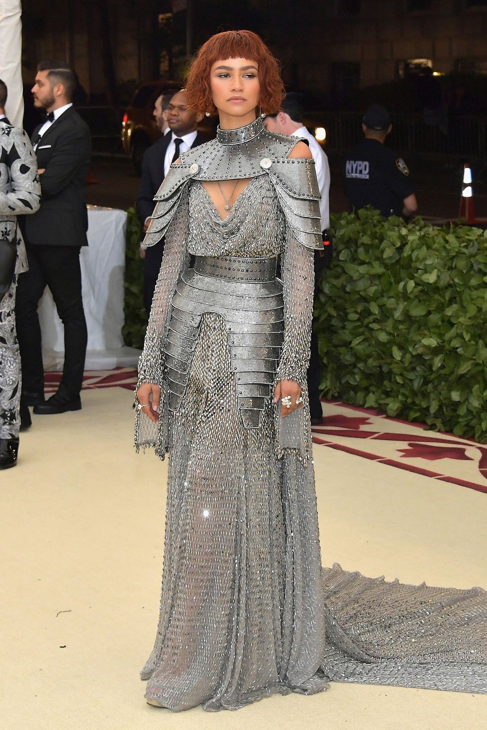 Nếu đã bỏ lỡ Met Gala sáng nay, thì đây là 20 bộ cánh xuất sắc nhất bạn cần ngắm - Ảnh 10. Nếu đã bỏ lỡ Met Gala sáng nay, thì đây là 20 bộ cánh xuất sắc nhất bạn cần ngắm - Ảnh 10.
