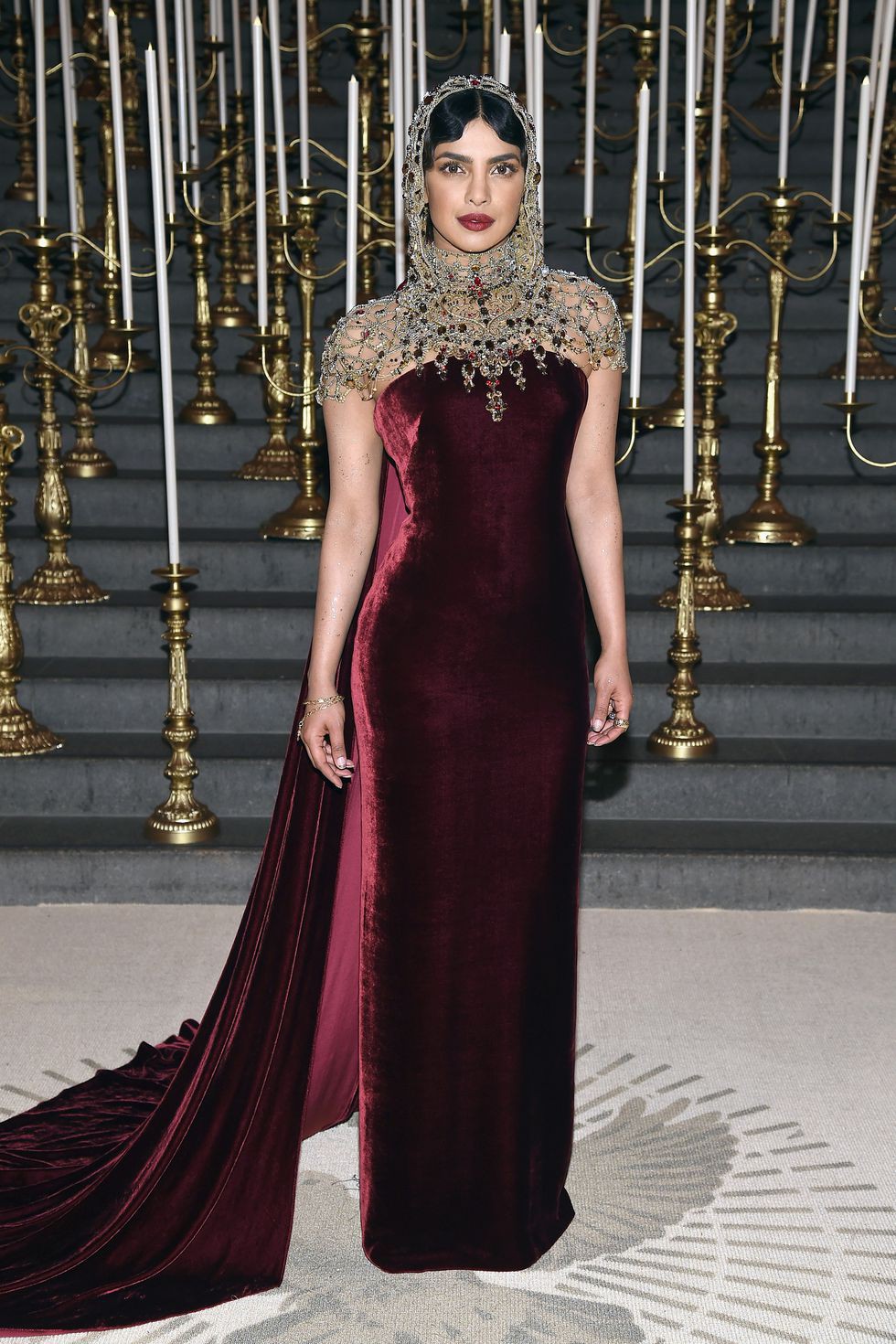 Nếu đã bỏ lỡ Met Gala sáng nay, thì đây là 20 bộ cánh xuất sắc nhất bạn cần ngắm - Ảnh 11. Nếu đã bỏ lỡ Met Gala sáng nay, thì đây là 20 bộ cánh xuất sắc nhất bạn cần ngắm - Ảnh 11.