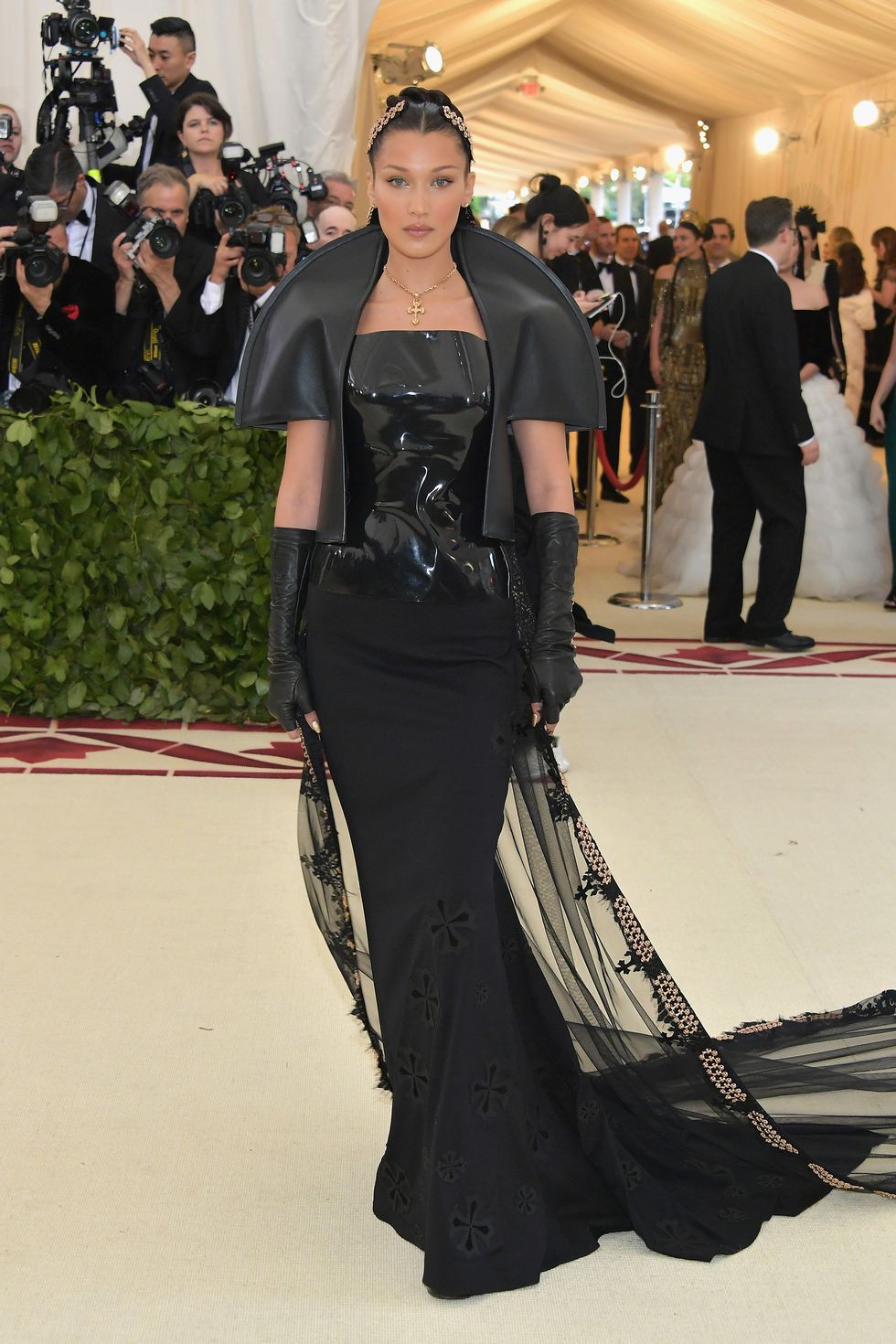Nếu đã bỏ lỡ Met Gala sáng nay, thì đây là 20 bộ cánh xuất sắc nhất bạn cần ngắm - Ảnh 15. Nếu đã bỏ lỡ Met Gala sáng nay, thì đây là 20 bộ cánh xuất sắc nhất bạn cần ngắm - Ảnh 15.