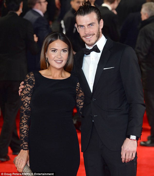 Gareth Bale cho con trai mới sinh mặc áo Champions League - Ảnh 2.