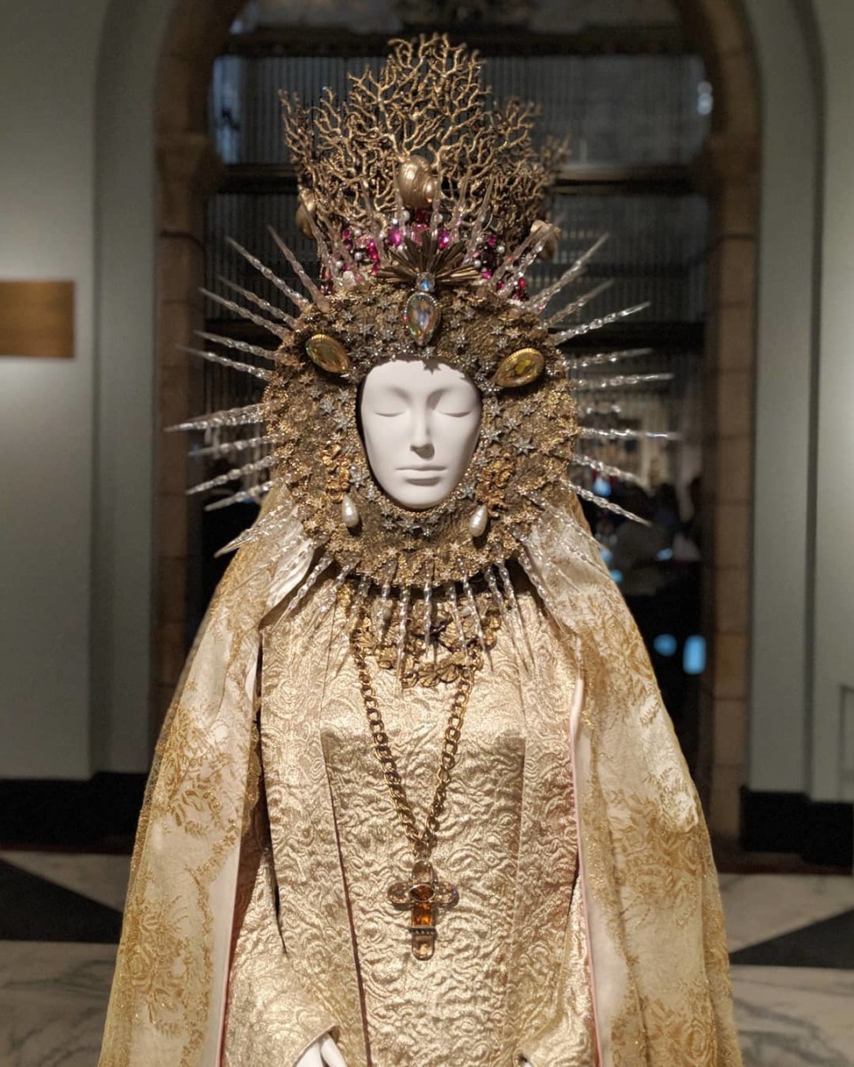 Siêu sao cứ mải miết chặt chém ngoài thảm đỏ, nhưng bên trong này mới là tinh hoa của Met Gala 2018! - Ảnh 17. Siêu sao cứ mải miết chặt chém ngoài thảm đỏ, nhưng bên trong này mới là tinh hoa của Met Gala 2018! - Ảnh 17.