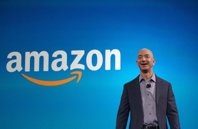 Một lần làm bà ngoại khóc và bài học nhớ đời của CEO Amazon Jeff Bezos về sự tử tế - Ảnh 4.