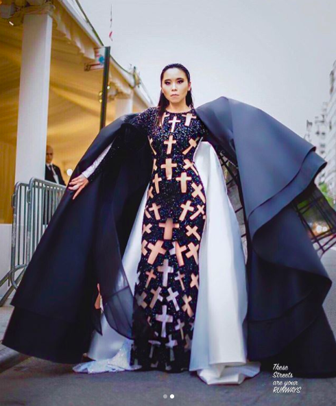 Được mời đích danh bởi hội đồng Met Gala, fashionista Nga Nguyễn trở thành gương mặt Việt Nam đầu tiên xuất hiện trên thảm đỏ đình đám - Ảnh 5.