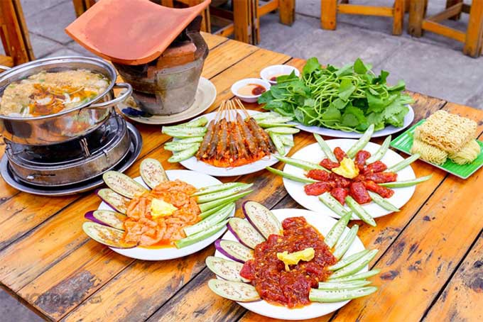 Gợi ý những món ăn ngày mưa thất thường làm ấm lòng mọi người ở Sài Gòn