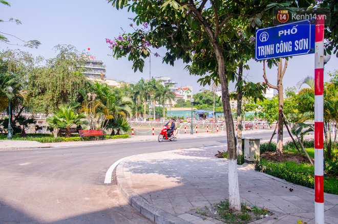 Phố Trịnh Công Sơn gấp rút hoàn thiện trước ngày trở thành không gian đi bộ thứ 2 ở Hà Nội - Ảnh 2.