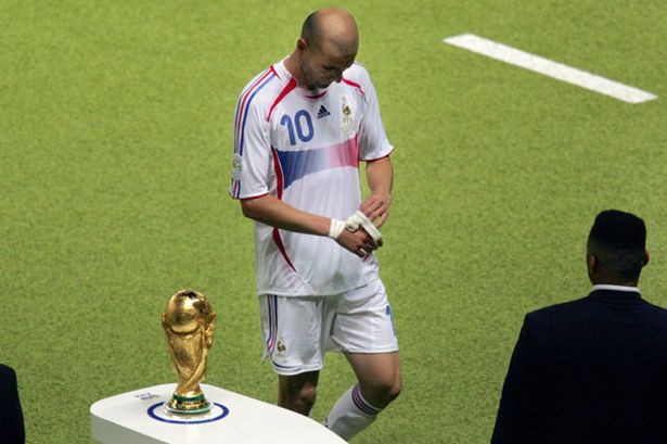 World Cup 2006: Cú thiết đầu công lịch sử chấm dứt sự nghiệp của Zidane - Ảnh 3.