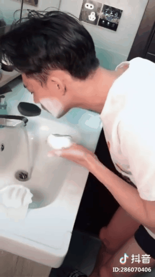 Ai bảo chỉ con g&aacute;i mới biến h&igrave;nh khi trang điểm, con trai cũng lột x&aacute;c đến ngỡ ng&agrave;ng sau khi son phấn đ&acirc;y n&agrave;y! - Ảnh 3.