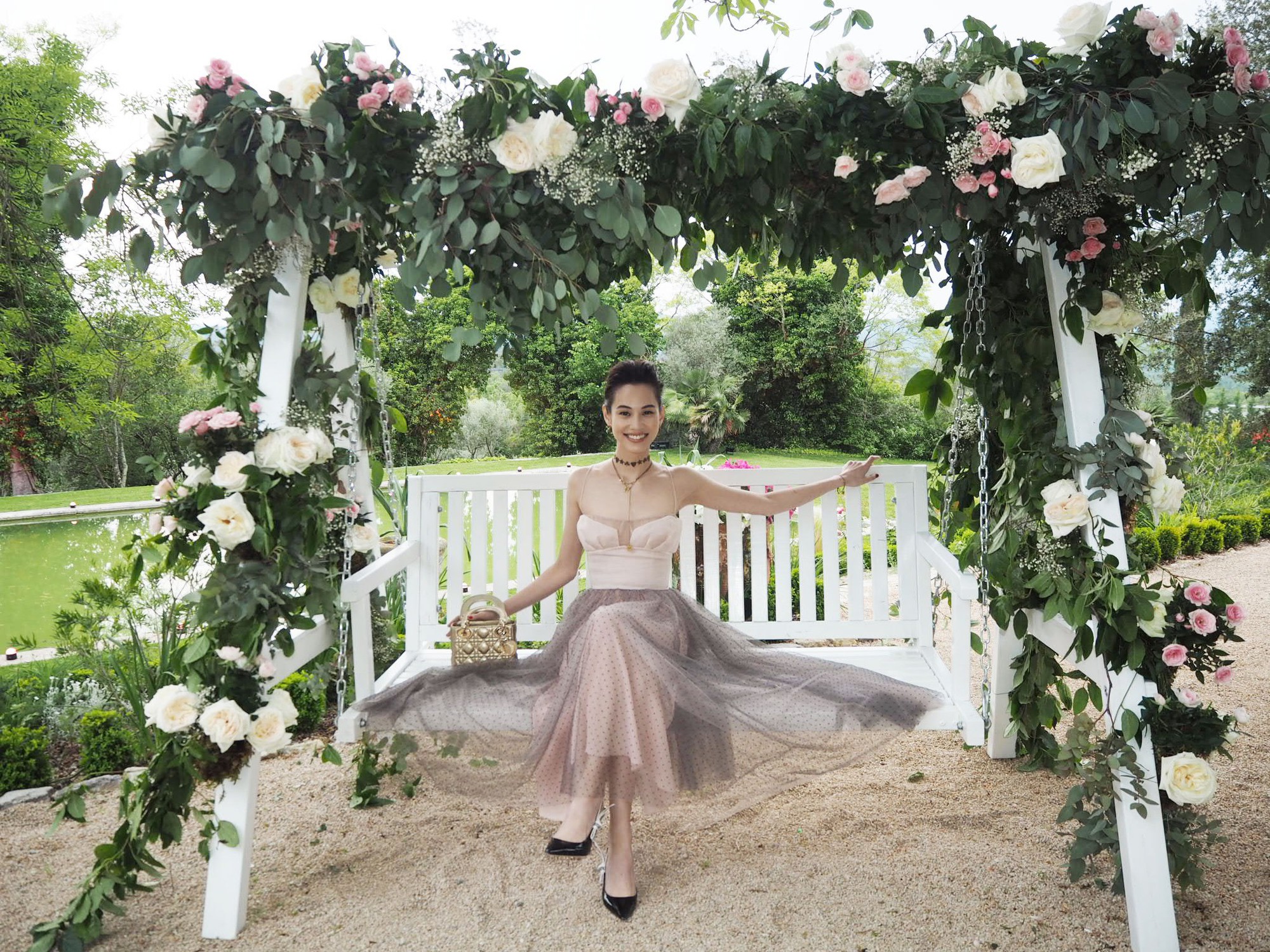 Sunmi – Kiko Mizuhara – Cảnh Điềm cùng đọ sắc trong 1 thiết kế: Ai đẹp lấn lướt hơn ai? - Ảnh 5. Sunmi – Kiko Mizuhara – Cảnh Điềm cùng đọ sắc trong 1 thiết kế: Ai đẹp lấn lướt hơn ai? - Ảnh 5.