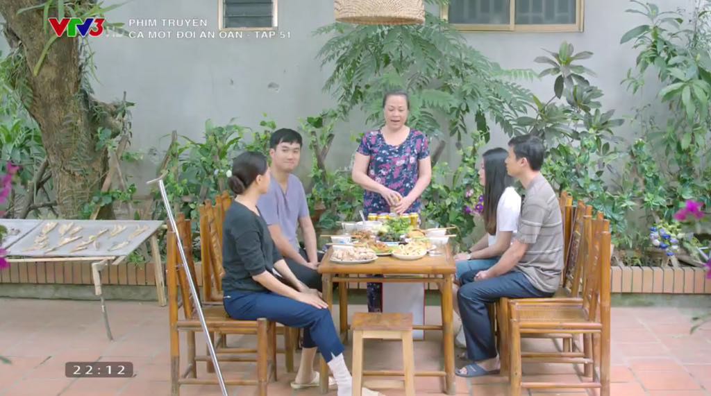 Cả Một Đời Ân Oán: Mặc bà và bố mẹ nài nỉ, Bình nhất quyết không nhìn mặt nhà nội - Ảnh 5. Cả Một Đời Ân Oán: Mặc bà và bố mẹ nài nỉ, Bình nhất quyết không nhìn mặt nhà nội - Ảnh 5.