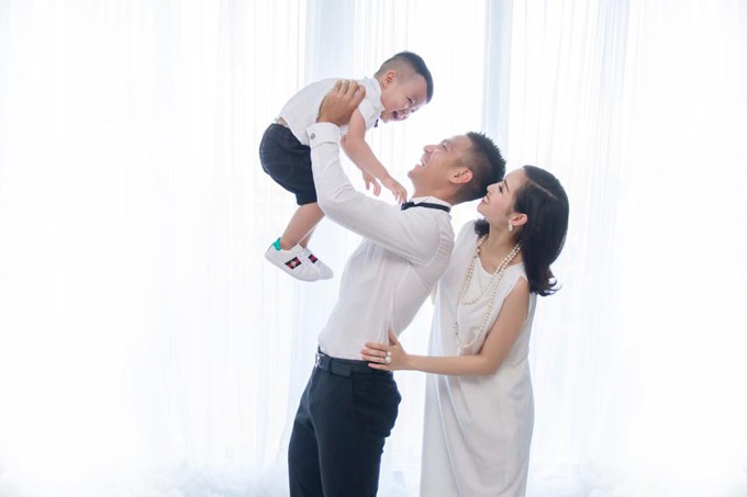 Những người đẹp Vbiz vướng nghi vấn mang bầu trước đám cưới - Ảnh 10. Những người đẹp Vbiz vướng nghi vấn mang bầu trước đám cưới - Ảnh 10.