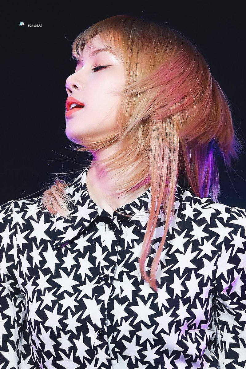 Chùm ảnh: Những công chúa, hoàng tử ngoại quốc của Kpop đẹp rực rỡ trên sân khấu (P.1) - Ảnh 12. Chùm ảnh: Những công chúa, hoàng tử ngoại quốc của Kpop đẹp rực rỡ trên sân khấu (P.1) - Ảnh 12.