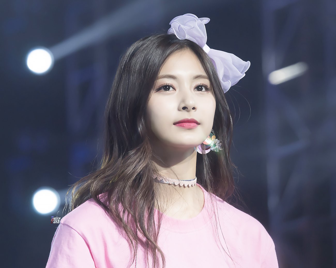 Chùm ảnh: Những công chúa, hoàng tử ngoại quốc của Kpop đẹp rực rỡ trên sân khấu (P.1) - Ảnh 26. Chùm ảnh: Những công chúa, hoàng tử ngoại quốc của Kpop đẹp rực rỡ trên sân khấu (P.1) - Ảnh 26.