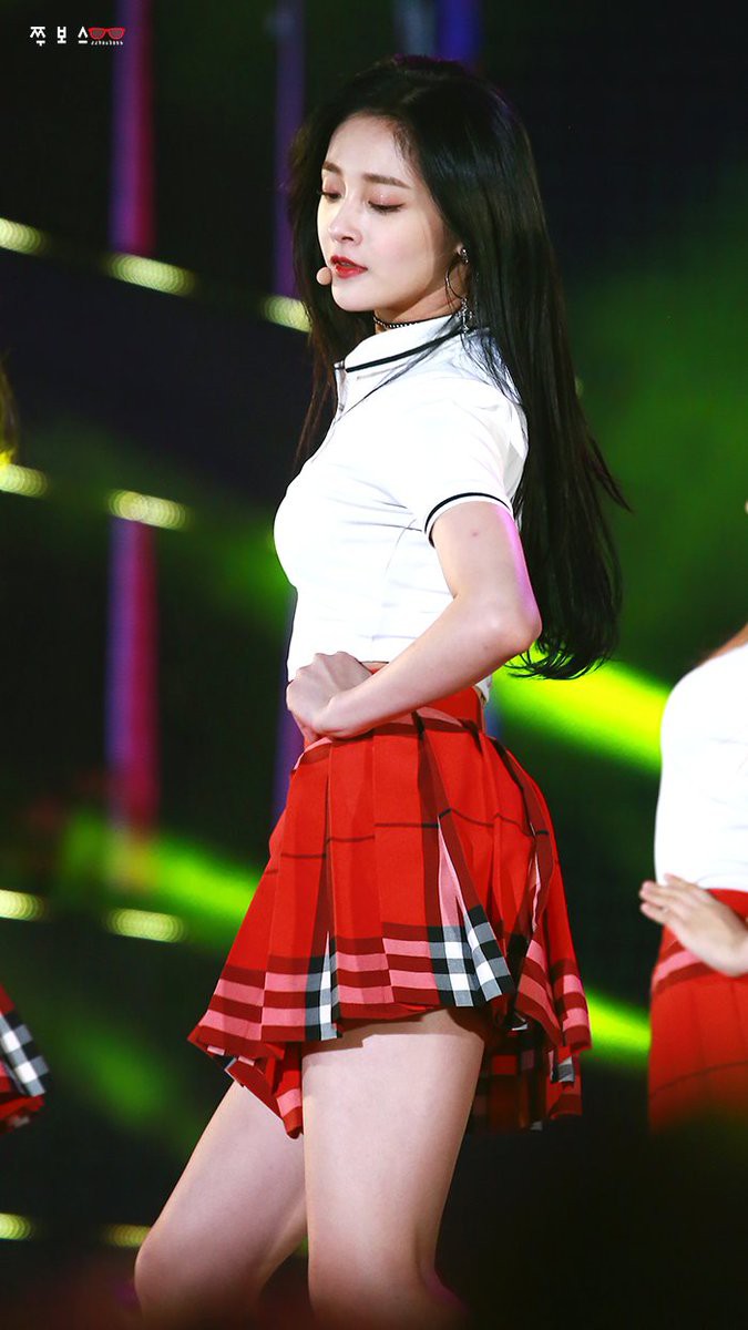 Chùm ảnh: Những công chúa, hoàng tử ngoại quốc của Kpop đẹp rực rỡ trên sân khấu (P.1) - Ảnh 54. Chùm ảnh: Những công chúa, hoàng tử ngoại quốc của Kpop đẹp rực rỡ trên sân khấu (P.1) - Ảnh 54.