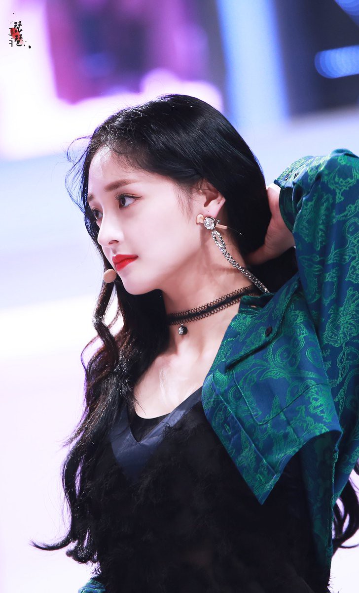 Chùm ảnh: Những công chúa, hoàng tử ngoại quốc của Kpop đẹp rực rỡ trên sân khấu (P.1) - Ảnh 55. Chùm ảnh: Những công chúa, hoàng tử ngoại quốc của Kpop đẹp rực rỡ trên sân khấu (P.1) - Ảnh 55.