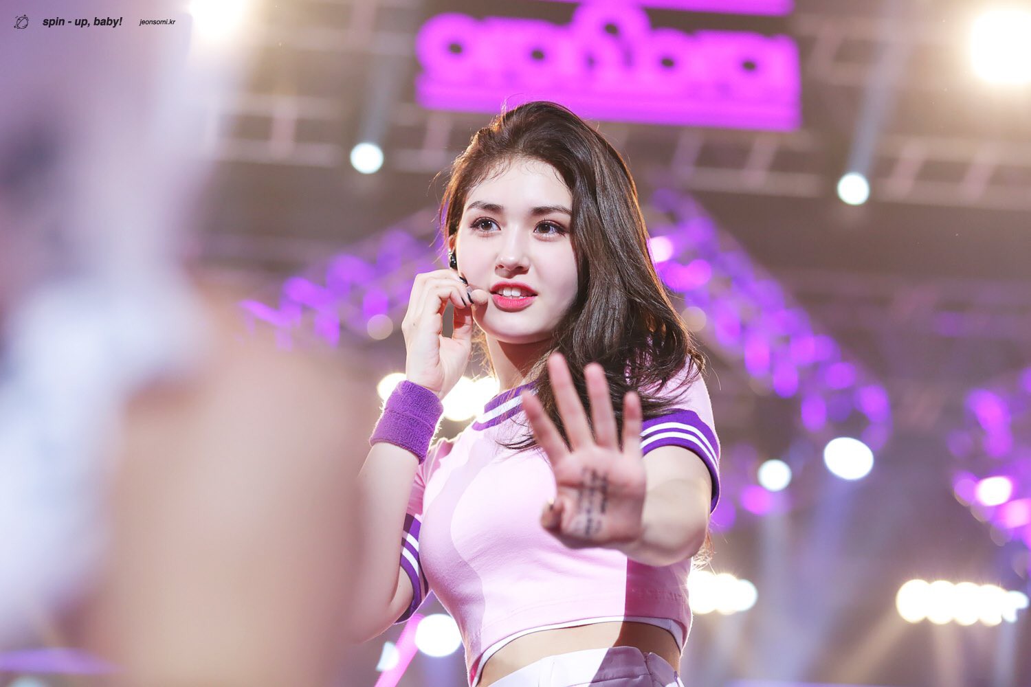 Chùm ảnh: Những công chúa, hoàng tử ngoại quốc của Kpop đẹp rực rỡ trên sân khấu (P.1) - Ảnh 64. Chùm ảnh: Những công chúa, hoàng tử ngoại quốc của Kpop đẹp rực rỡ trên sân khấu (P.1) - Ảnh 64.