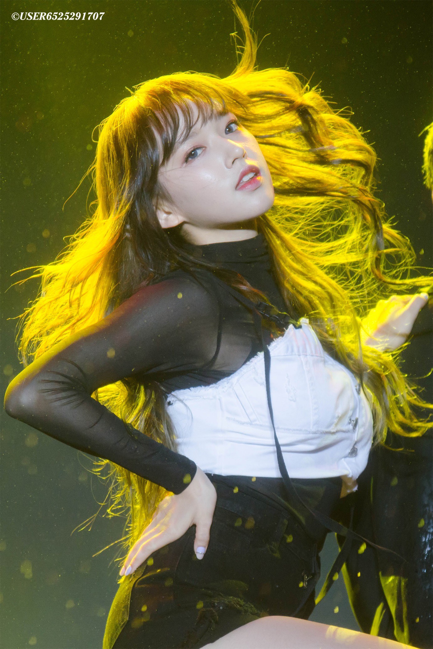 Chùm ảnh: Những công chúa, hoàng tử ngoại quốc của Kpop đẹp rực rỡ trên sân khấu (P.1) - Ảnh 72. Chùm ảnh: Những công chúa, hoàng tử ngoại quốc của Kpop đẹp rực rỡ trên sân khấu (P.1) - Ảnh 72.