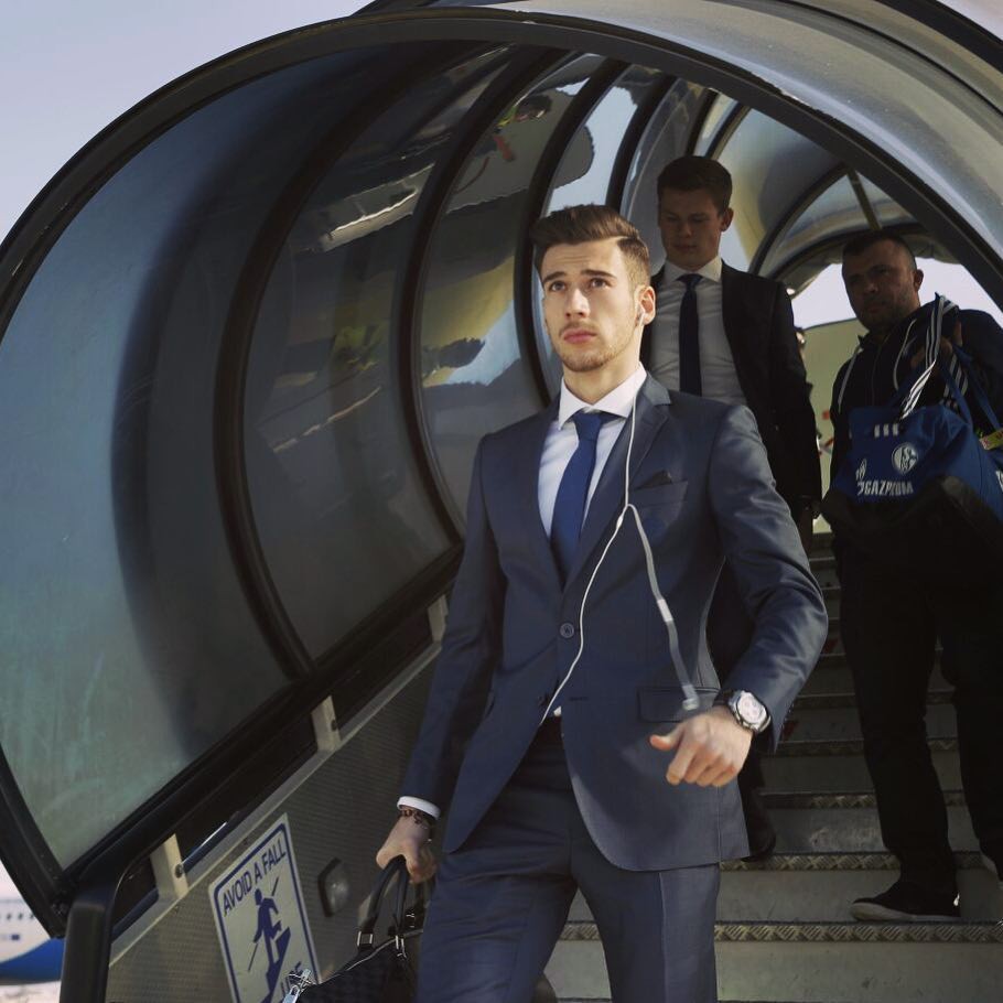 Ăn mặc bảnh bao, thần thái xuất sắc: Tiền vệ đội tuyển Đức chính là crush mới của hội fan girl xuyên lục địa - Ảnh 10.