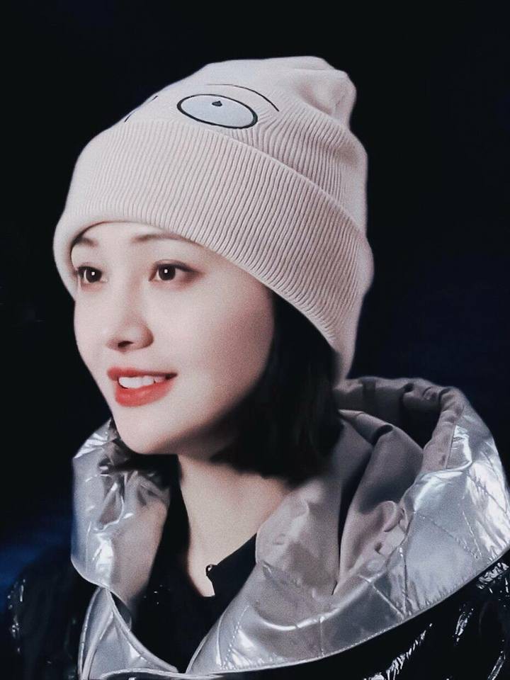 Nghịch lý showbiz: Người thừa nhận dao kéo ngày càng đẹp tự nhiên, kẻ chối bay chối biến lại lộ di chứng thẩm mỹ - Ảnh 2. Nghịch lý showbiz: Người thừa nhận dao kéo ngày càng đẹp tự nhiên, kẻ chối bay chối biến lại lộ di chứng thẩm mỹ - Ảnh 2.