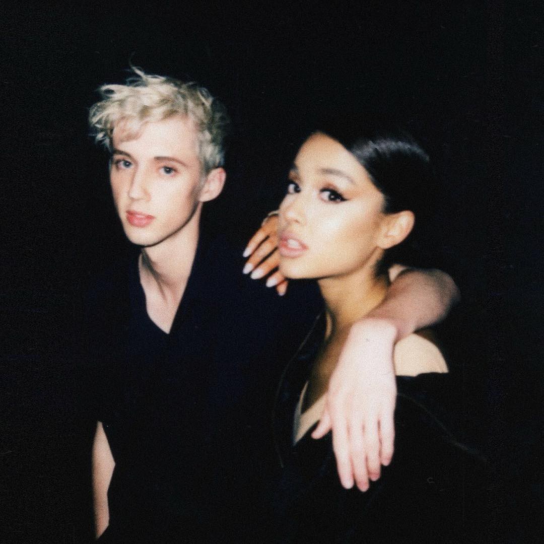 Troye Sivan và Ariana Grande song ca đọ giọng siêu mượt trong bản nhạc mới - Ảnh 2. Troye Sivan và Ariana Grande song ca đọ giọng siêu mượt trong bản nhạc mới - Ảnh 2.