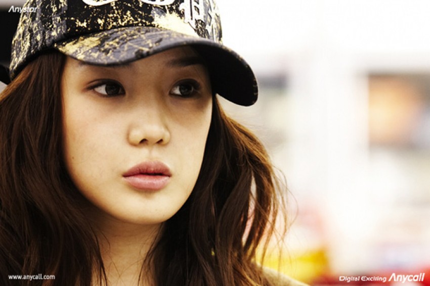 Park Bom có thể không thừa nhận thẩm mỹ nhưng có thể makeup nhạt hơn để mặt bớt căng cứng không? - Ảnh 3. Park Bom có thể không thừa nhận thẩm mỹ nhưng có thể makeup nhạt hơn để mặt bớt căng cứng không? - Ảnh 3.