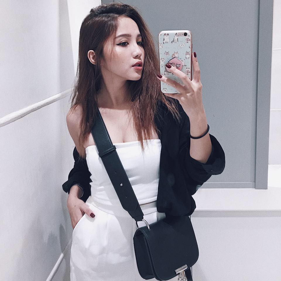 Soi nhan sắc chuẩn hot girl của 5 cô nàng nóng bỏng nhất dàn cổ vũ World Cup năm nay! - Ảnh 20. Soi nhan sắc chuẩn hot girl của 5 cô nàng nóng bỏng nhất dàn cổ vũ World Cup năm nay! - Ảnh 20.