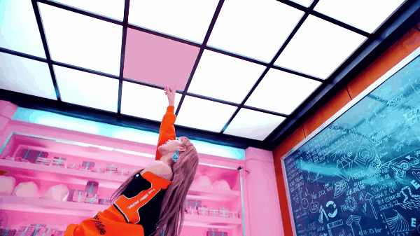 Black Pink ra MV nhạc chất, si&ecirc;u sang chảnh, Lisa l&agrave; nữ ho&agrave;ng lần n&agrave;y - Ảnh 6.