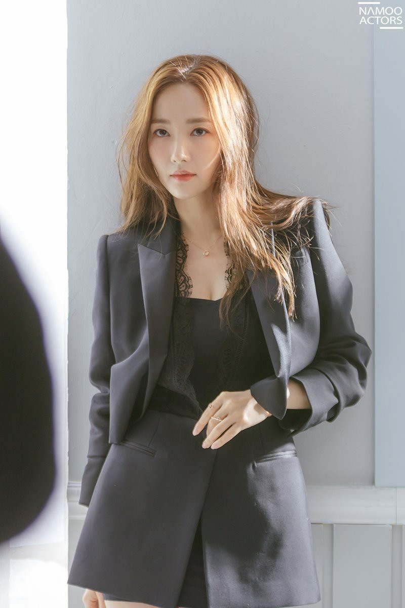 Nghịch lý showbiz: Người thừa nhận dao kéo ngày càng đẹp tự nhiên, kẻ chối bay chối biến lại lộ di chứng thẩm mỹ - Ảnh 19. Nghịch lý showbiz: Người thừa nhận dao kéo ngày càng đẹp tự nhiên, kẻ chối bay chối biến lại lộ di chứng thẩm mỹ - Ảnh 19.