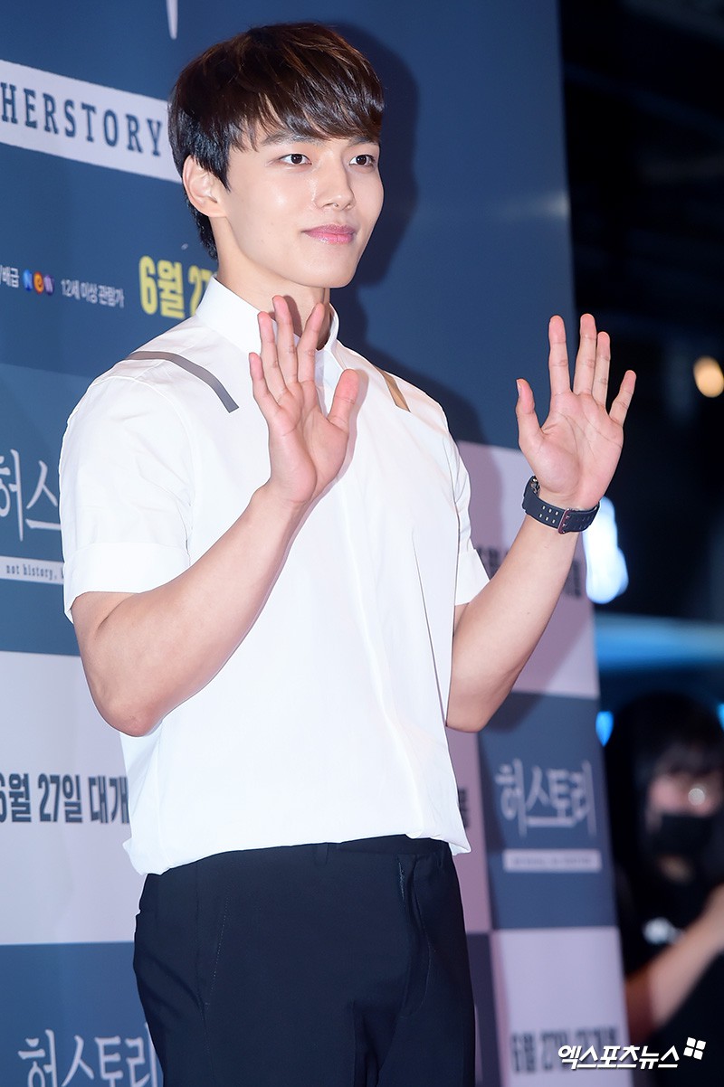 Sự kiện hội tụ gần 30 sao Hàn: Mẹ Kim Tan lép vế trước Kim Hee Sun, Jung Hae In nổi bật giữa dàn sao nhí một thời - Ảnh 19. Sự kiện hội tụ gần 30 sao Hàn: Mẹ Kim Tan lép vế trước Kim Hee Sun, Jung Hae In nổi bật giữa dàn sao nhí một thời - Ảnh 19.