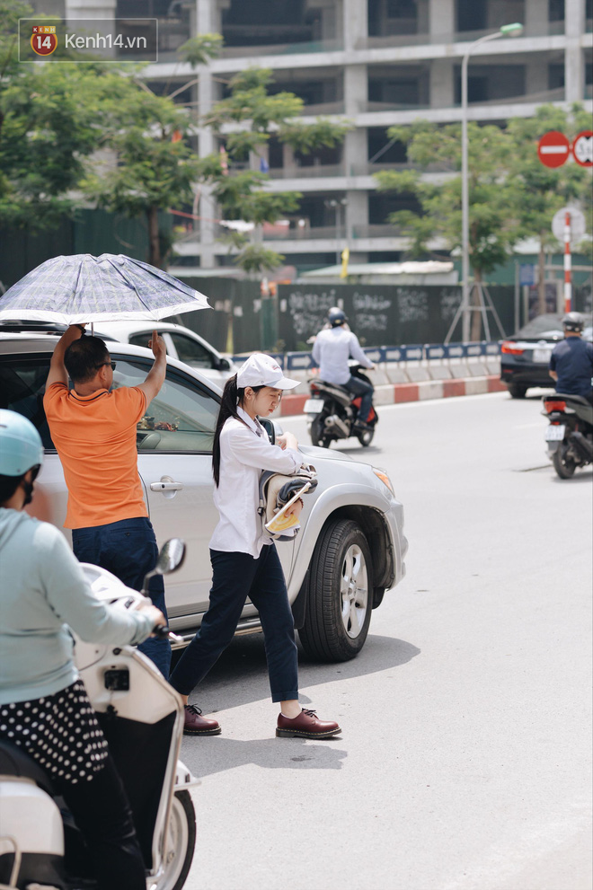 Sáng nay, gần 3000 học sinh tham gia thi tuyển vào ngôi trường kỷ luật thép Lương Thế Vinh - Ảnh 1.