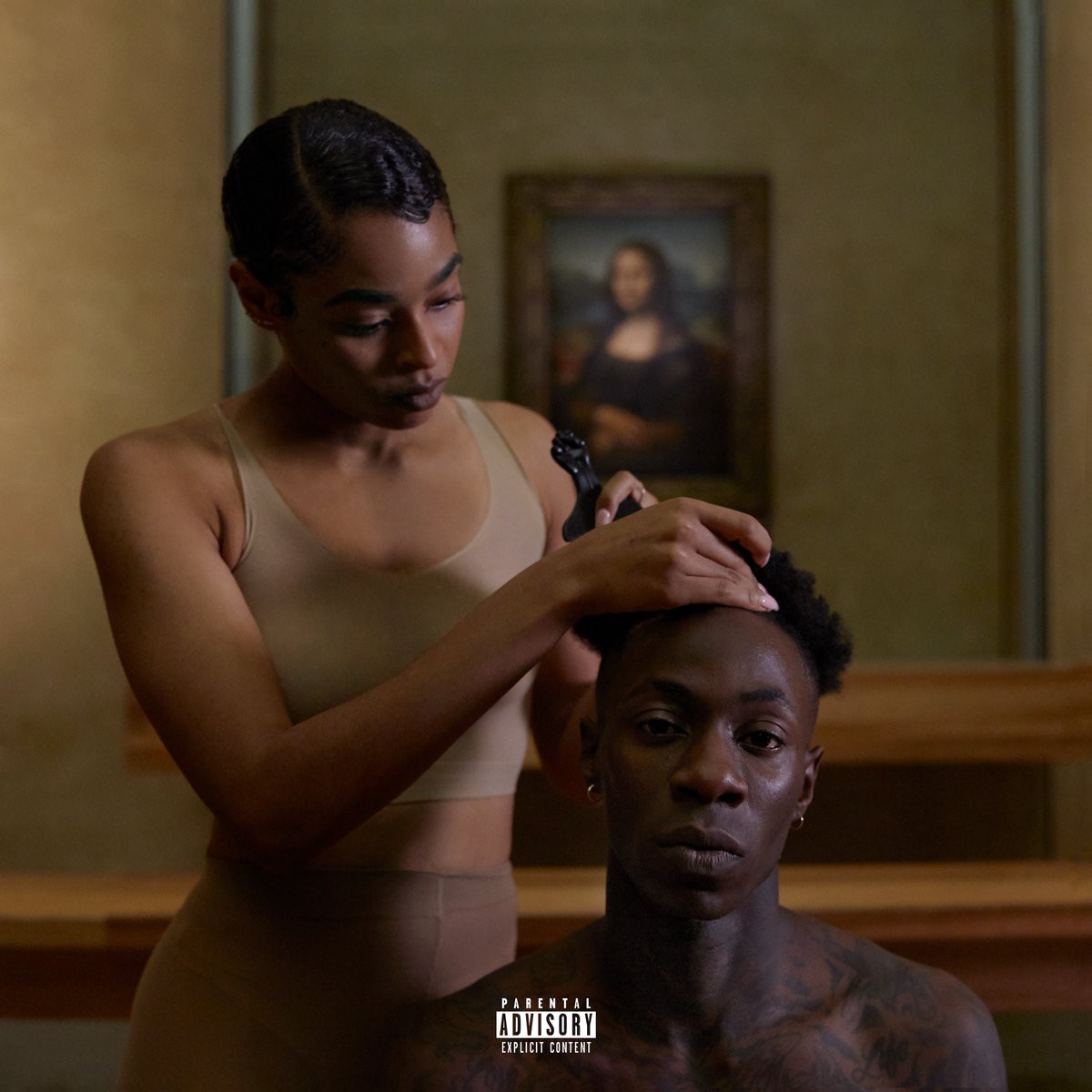 Vợ chồng quyền lực Beyoncé và Jay-Z bất ngờ dội bom làng nhạc với album và MV mới cùng lúc - Ảnh 3. Vợ chồng quyền lực Beyoncé và Jay-Z bất ngờ ra mắt MV APES T
