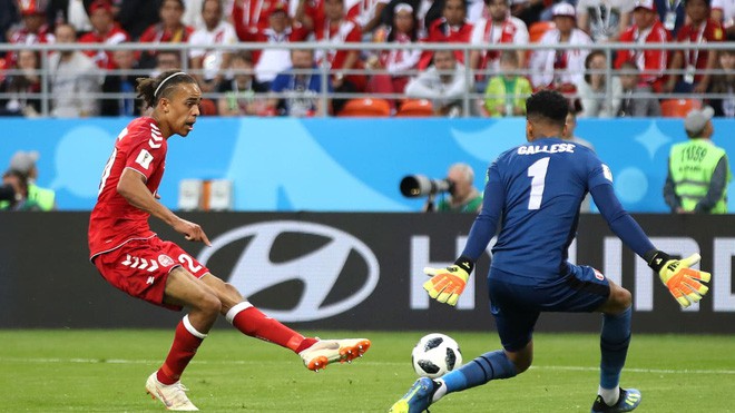 VAR lại lên tiếng tặng quà, song Peru nối dớp Messi cay đắng ngã ngựa - Ảnh 2.
