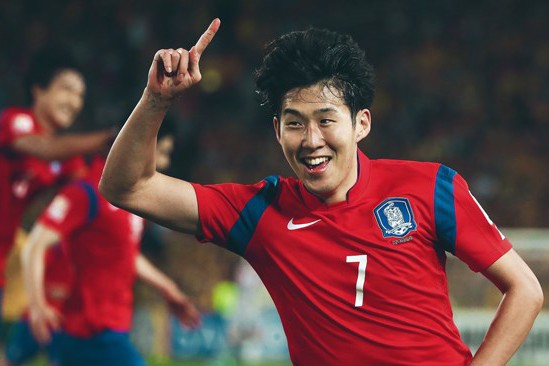 Son Heung-min: Chàng cầu thủ Hàn Quốc siêu dễ thương với đôi mắt một mí cùng nụ cười tươi như nắng chiều - Ảnh 4.