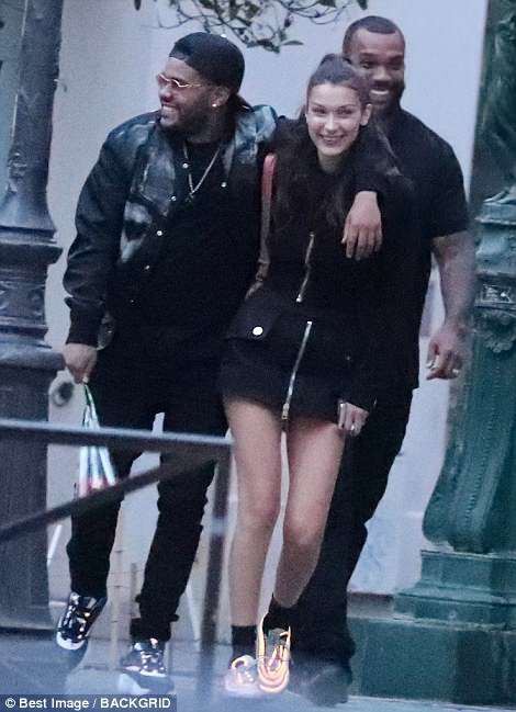 Sở hữu đôi chân vừa dài vừa nuột, vẻ đẹp của Bella Hadid làm The Weeknd nhớ mãi không quên - Ảnh 7.