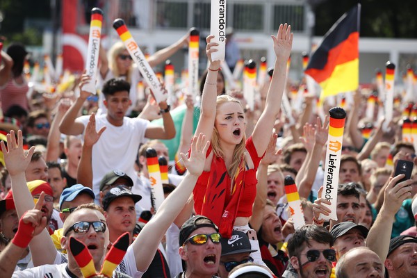Fan nữ Mexico lấn át nhan sắc Đức trên khán đài World Cup 2018 - Ảnh 6.