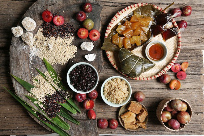 Kh&ocirc;ng phải cơm rượu, b&aacute;nh &uacute;, đ&acirc;y l&agrave; m&oacute;n b&aacute;nh kh&ocirc;ng thể n&agrave;o thiếu trong m&acirc;m cỗ c&uacute;ng Tết Đoan ngọ của người Trung Quốc - Ảnh 1.