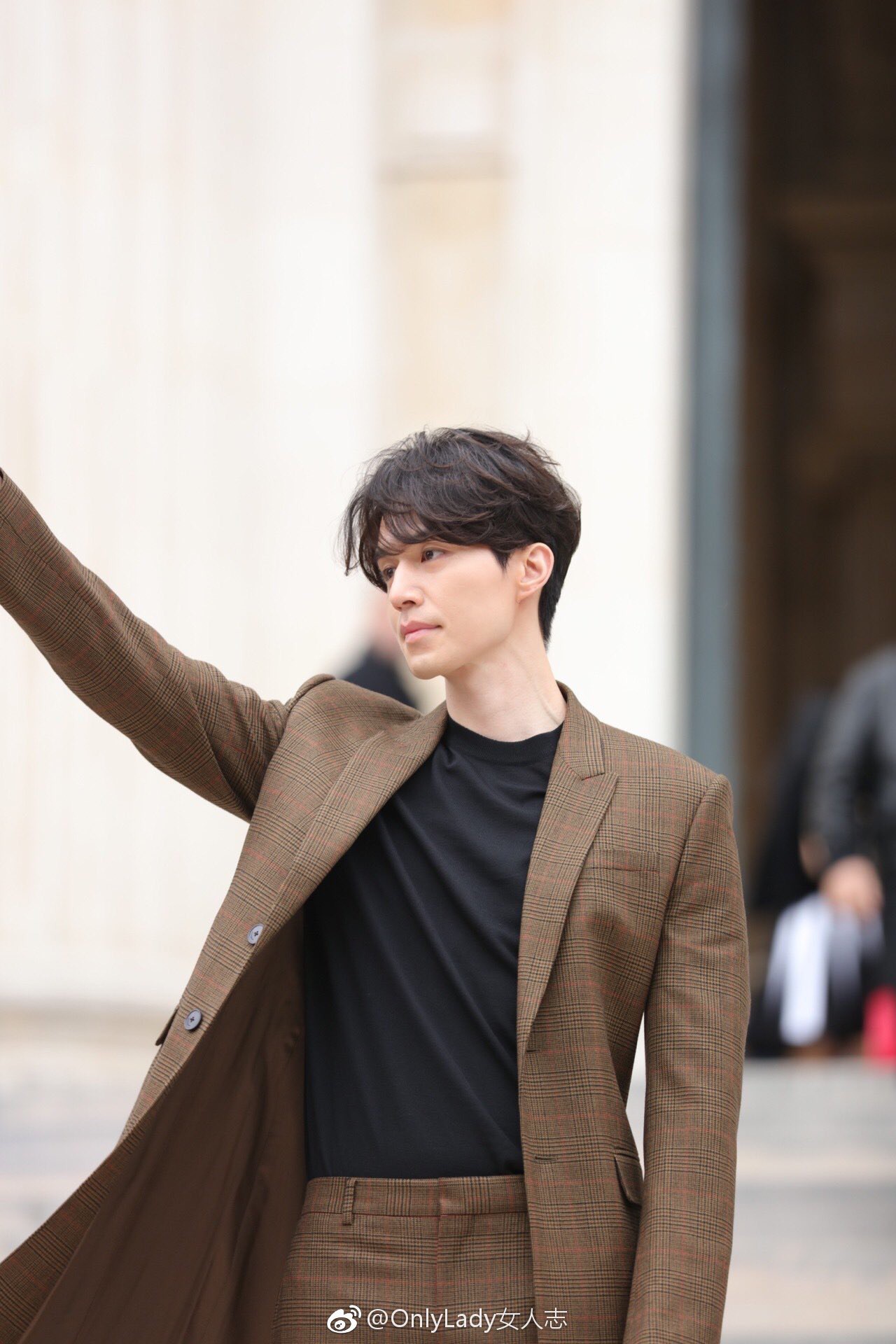 Khi siêu sao hạng A xứ Hàn dự sự kiện quốc tế: Người sang như ông hoàng bà hoàng, kẻ gặp sự cố nhạy cảm khó đỡ - Ảnh 49. Khi siêu sao hạng A xứ Hàn dự sự kiện quốc tế: Người sang như ông hoàng bà hoàng, kẻ gặp sự cố nhạy cảm khó đỡ - Ảnh 49.