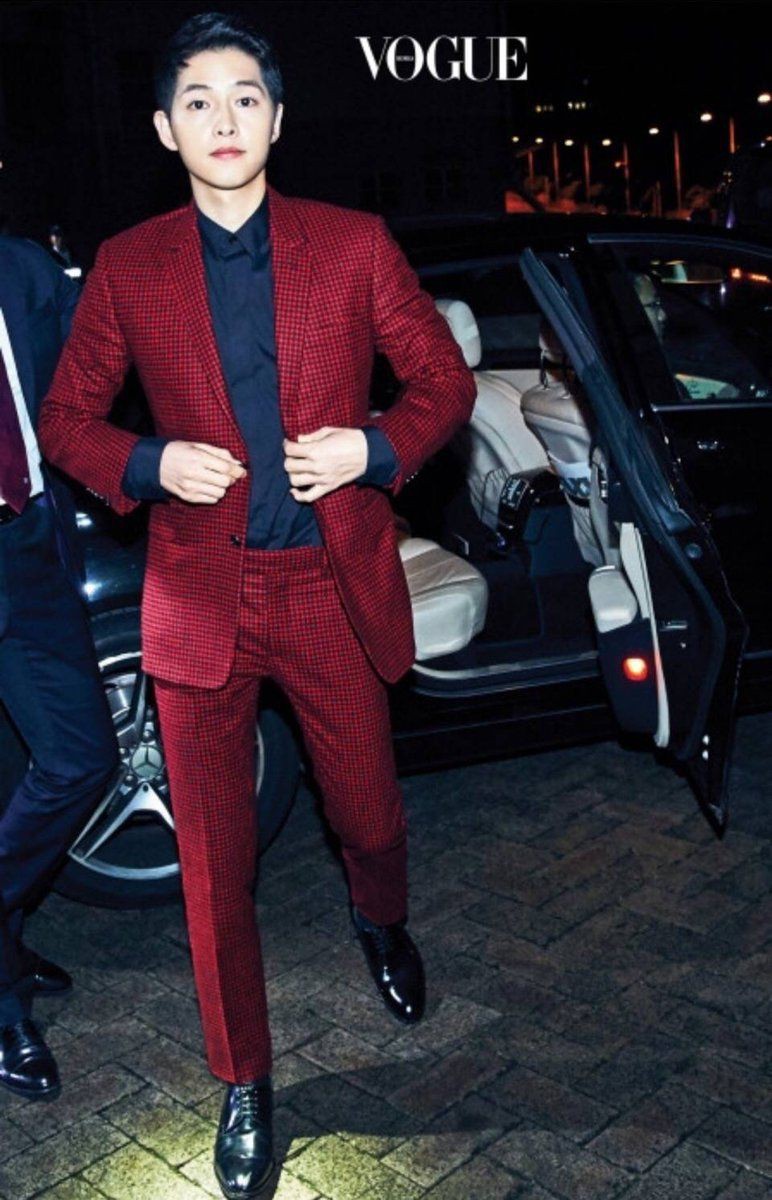 Khi siêu sao hạng A xứ Hàn dự sự kiện quốc tế: Người sang như ông hoàng bà hoàng, kẻ gặp sự cố nhạy cảm khó đỡ - Ảnh 8. Khi siêu sao hạng A xứ Hàn dự sự kiện quốc tế: Người sang như ông hoàng bà hoàng, kẻ gặp sự cố nhạy cảm khó đỡ - Ảnh 8.