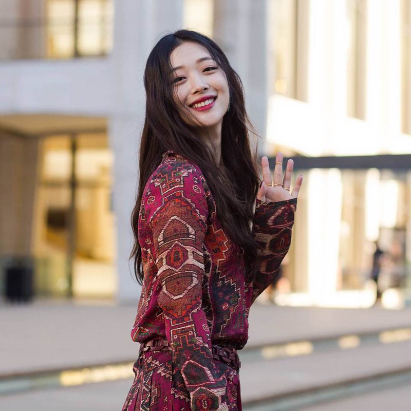 Khi siêu sao hạng A xứ Hàn dự sự kiện quốc tế: Người sang như ông hoàng bà hoàng, kẻ gặp sự cố nhạy cảm khó đỡ - Ảnh 33. Khi siêu sao hạng A xứ Hàn dự sự kiện quốc tế: Người sang như ông hoàng bà hoàng, kẻ gặp sự cố nhạy cảm khó đỡ - Ảnh 33.