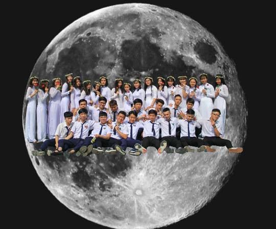 Con nhà nghèo nhưng muốn chụp kỷ yếu vòng quanh thế giới, lớp học này đã tạo ra bộ ảnh lầy lội nhất quả đất - Ảnh 17.