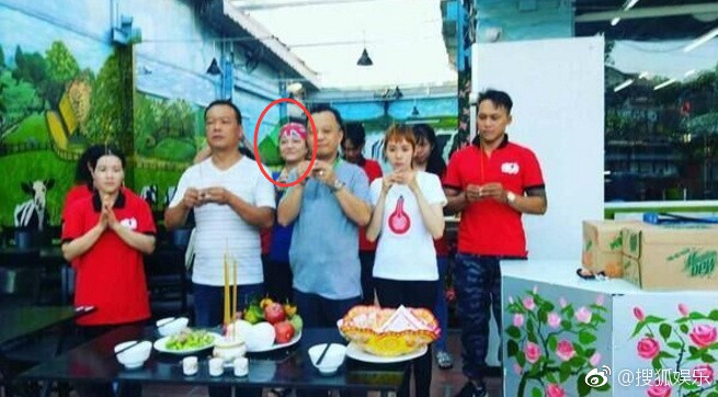 Kh&ocirc;ng phải sang Việt Nam l&agrave;m phụ bếp, mẹ diễn vi&ecirc;n Chuyện t&igrave;nh biển xanh thực chất l&agrave;m chủ nh&agrave; h&agrave;ng? - Ảnh 4.