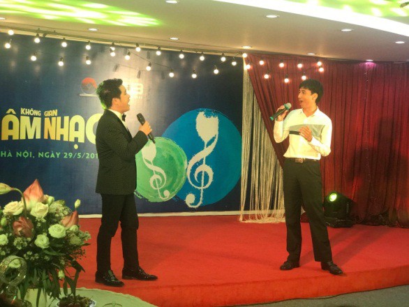 S&acirc;u lắng với đ&ecirc;m nhạc &ldquo;G&oacute;c phố nơi anh hẹn&rdquo; của Ng&acirc;n h&agrave;ng TMCP Quốc D&acirc;n - Ảnh 3.