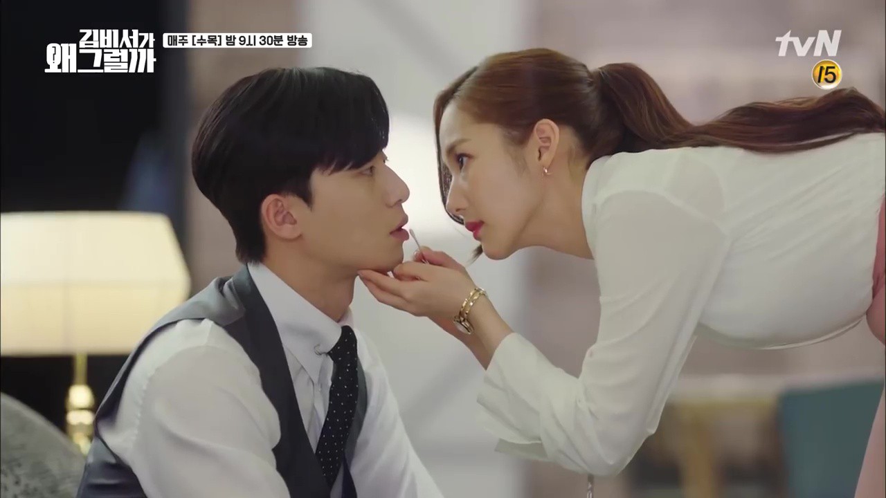 Đang hôn nhau, Park Seo Joon - Park Min Young hỏng chuyện đại sự vì tai nạn khó đỡ - Ảnh 21. Đang hôn nhau, Park Seo Joon - Park Min Young hỏng chuyện đại sự vì tai nạn khó đỡ - Ảnh 21.