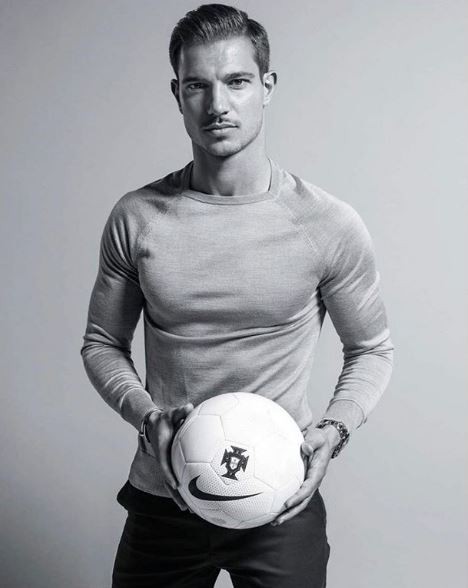 Bồ Đào Nha ngoài CR7 Ronaldo còn có hậu vệ điển trai này - Ảnh 9.