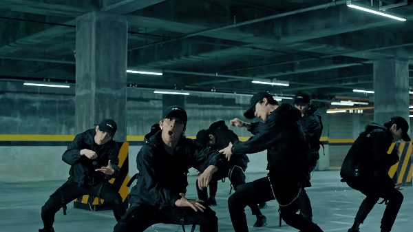 Còn chưa debut, boygroup này đã bỏ túi 1 triệu view cho video vũ đạo - Ảnh 2.